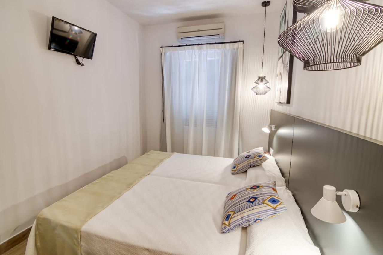 מאהון Hostal La Isla מראה חיצוני תמונה