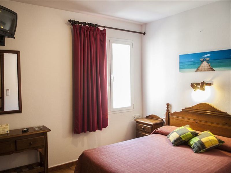 מאהון Hostal La Isla מראה חיצוני תמונה