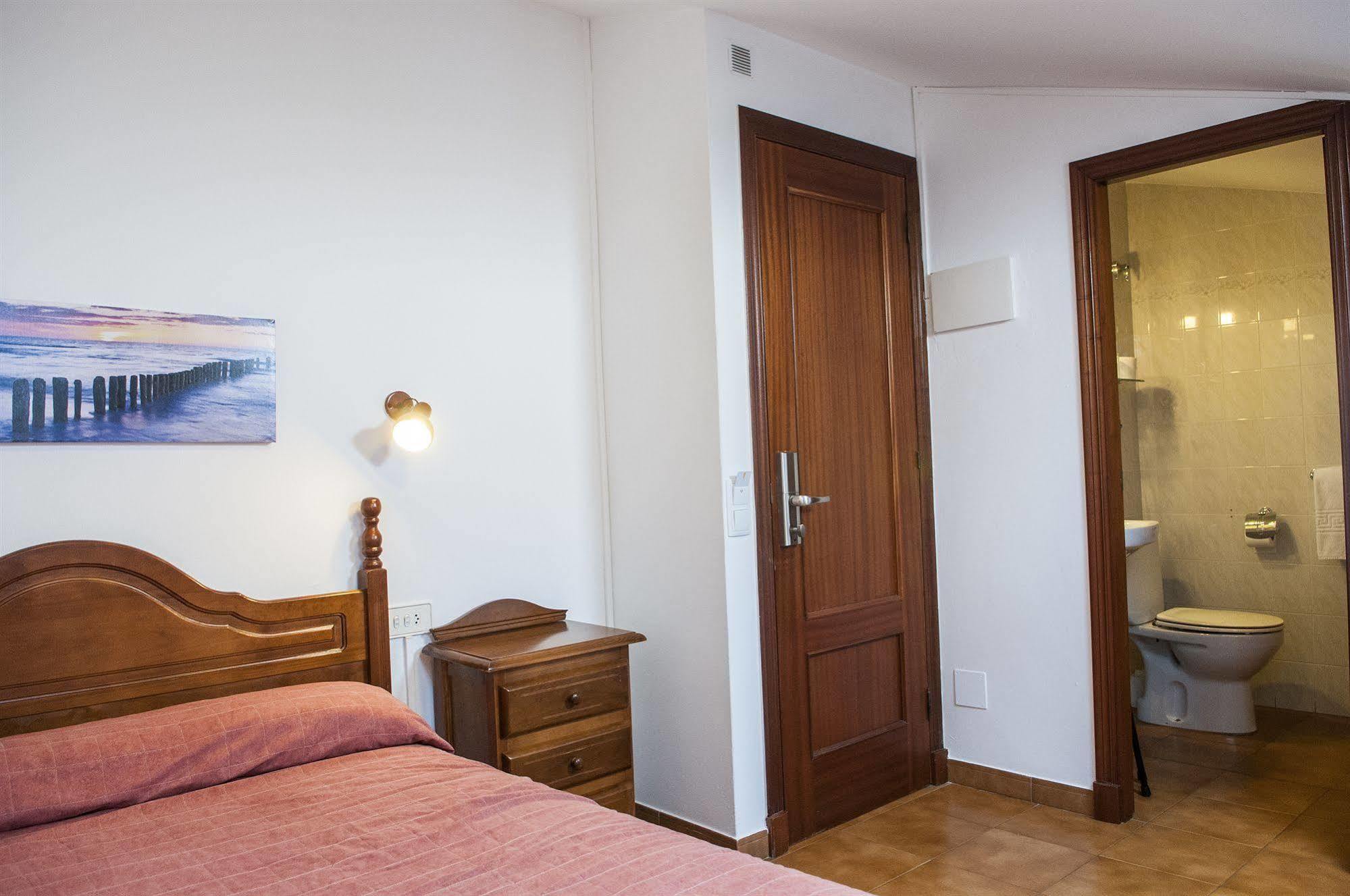 מאהון Hostal La Isla מראה חיצוני תמונה